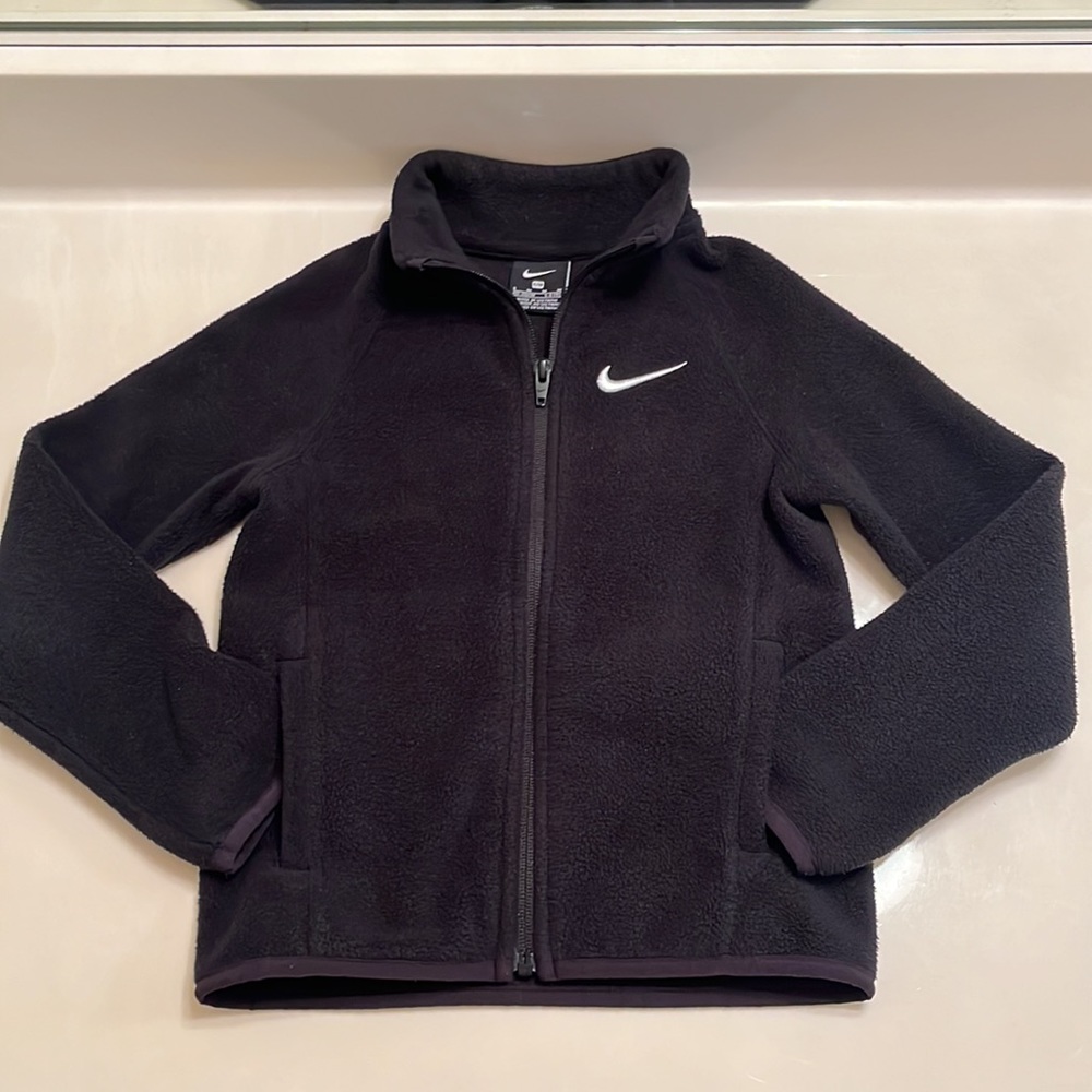- Kids Nike Fleece Zip-up Sweater size 5-6yrs